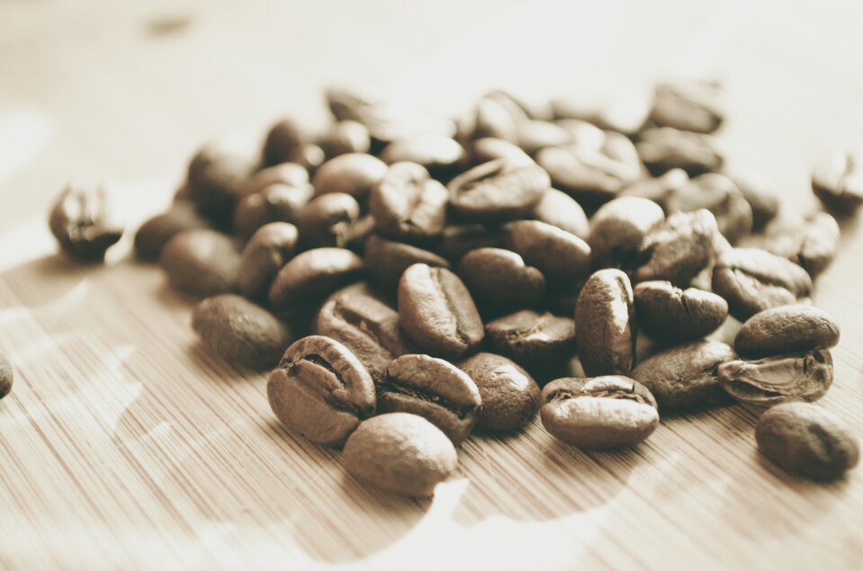 焙煎したコーヒー豆